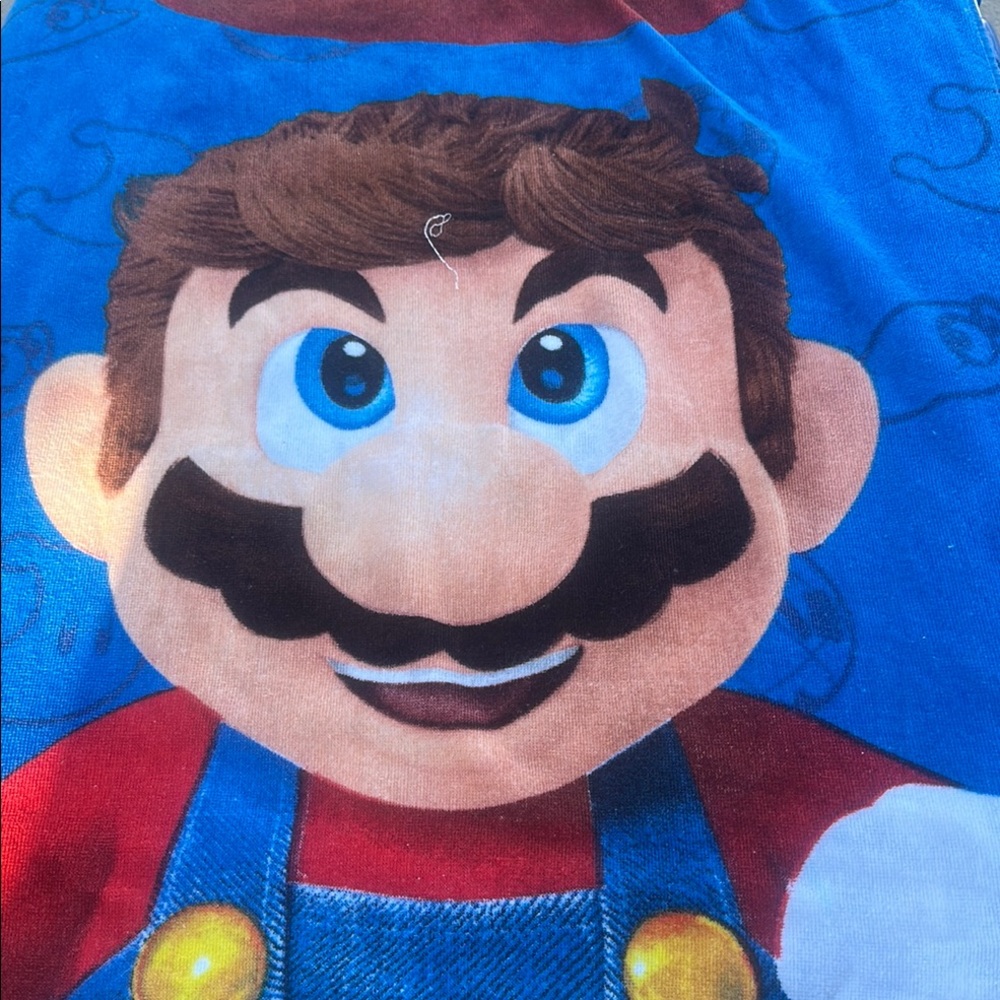 Super Mario Odyssey Blue Bath Towel - Picture 2 of 2